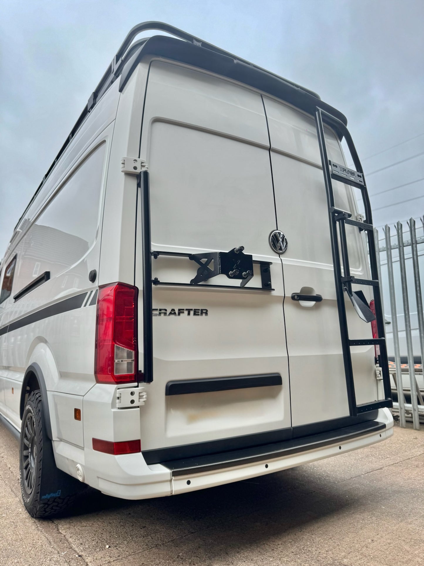 Xplore Campers Rear Door Spare Wheel Carrier - Mercedes Sprinter / VW  Crafter / MAN TGE - Aluminium